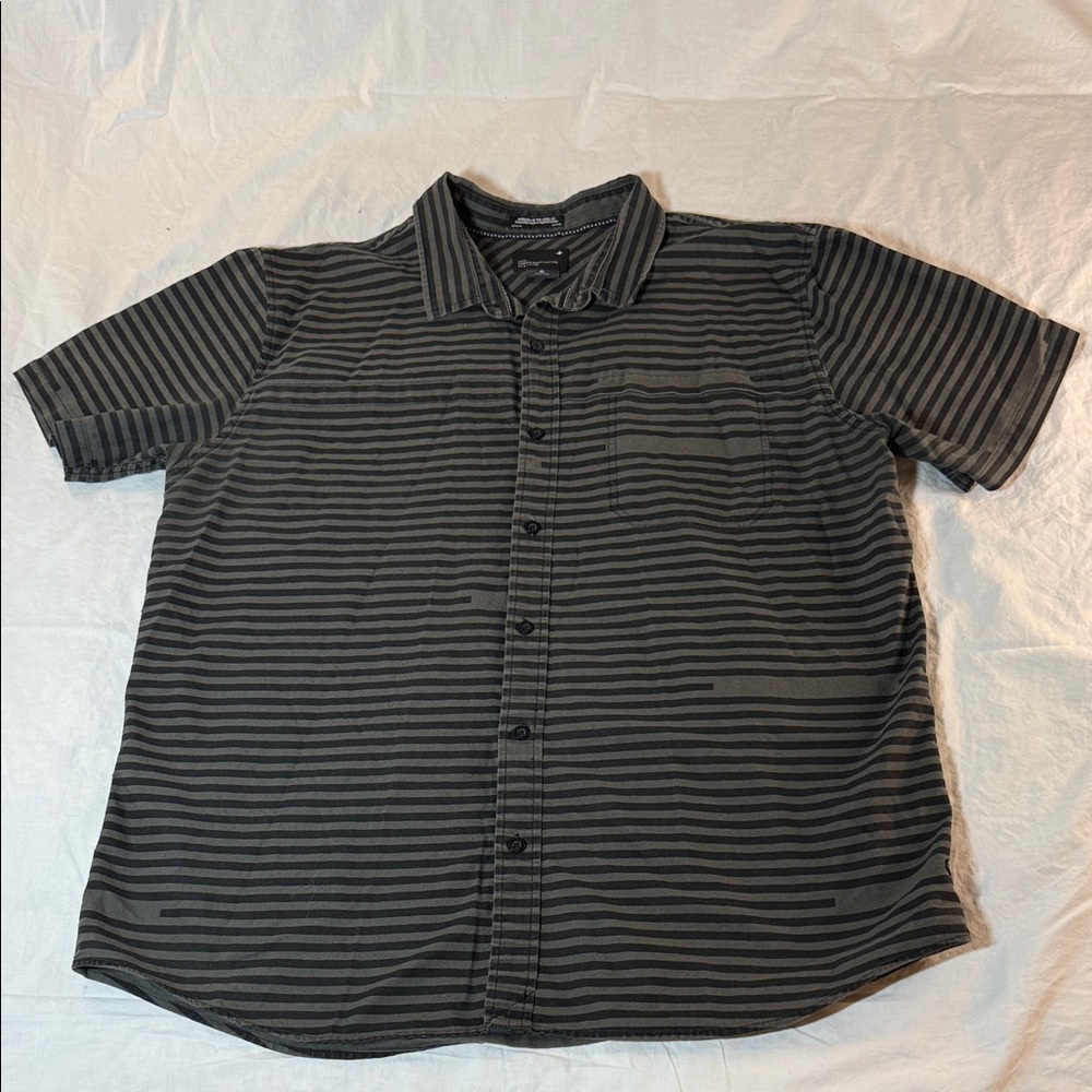 Tavik Men's Black and Gray Striped Shirt size XL